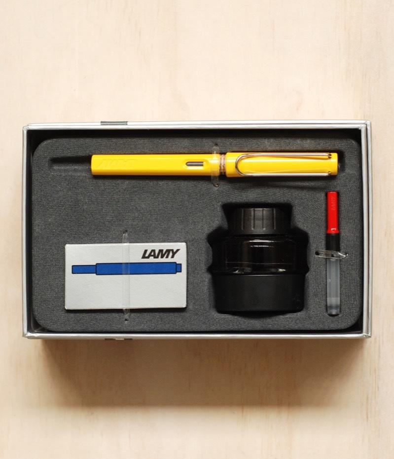 Lamy Gift Pack: Safari Fountain Pen Medium, Yellow